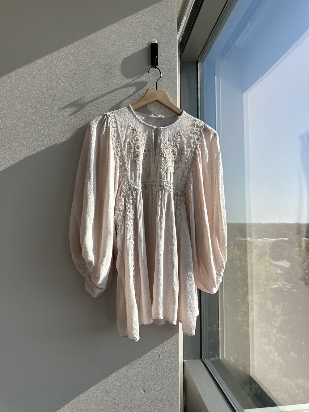 By Together Lace Yoke Voluminous Puffed Long Sleeve Boho Hippie Pink Top Sz S